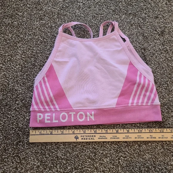 Peloton Seamless Double Layer Pink Sports Bra Size Medium - Picture 5 of 6